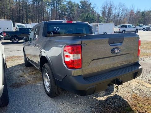 New 2025 Ford Maverick XL image 13