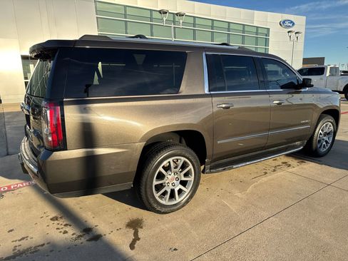 Used 2020 GMC Yukon XL Denali w/ Open Road Package image 5
