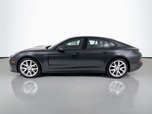 New 2025 Porsche Panamera 4 image 2