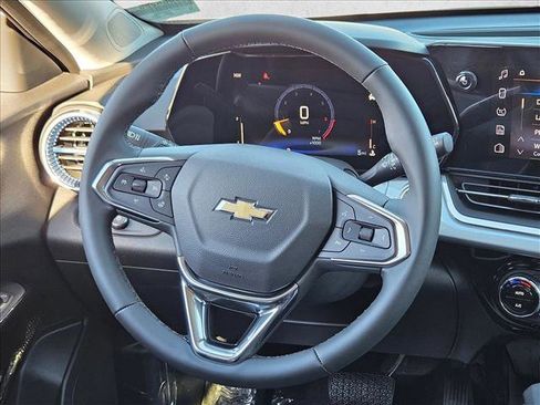 New 2026 Chevrolet Trax LT w/ Driver Confidence Package image 11