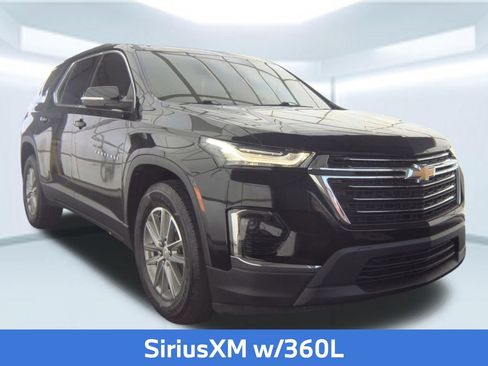 Used 2023 Chevrolet Traverse LT FWD image 5