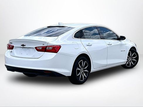 Used 2018 Chevrolet Malibu LT FWD image 3