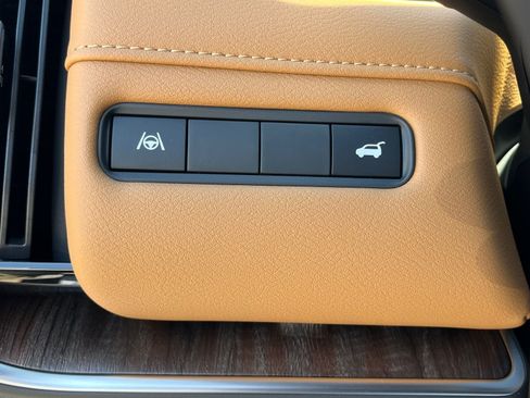 New 2026 Nissan Armada SL w/ Captain's Chari Seat Package AWD/4WD image 29