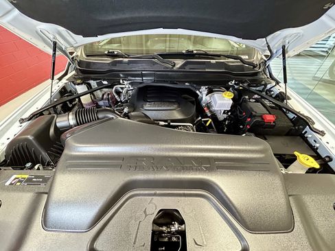 Certified 2025 RAM 2500 Big Horn AWD/4WD image 13