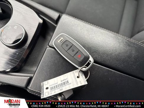 Used 2023 Nissan Rogue S image 27