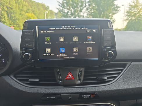 Used 2018 Hyundai Elantra GT FWD image 20