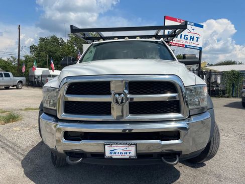 Used 2018 RAM 5500 Tradesman w/ Power & Remote Entry Group image 2