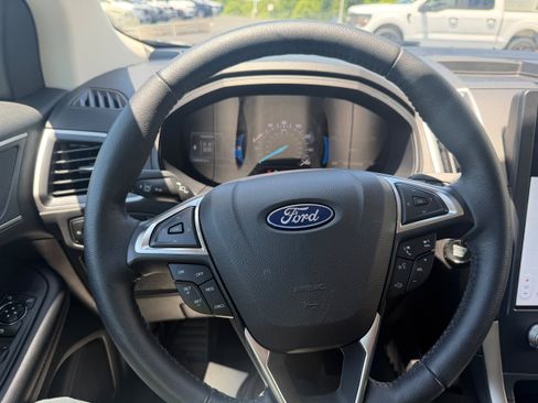 Certified 2024 Ford Edge SEL w/ Convenience Package AWD/4WD image 28
