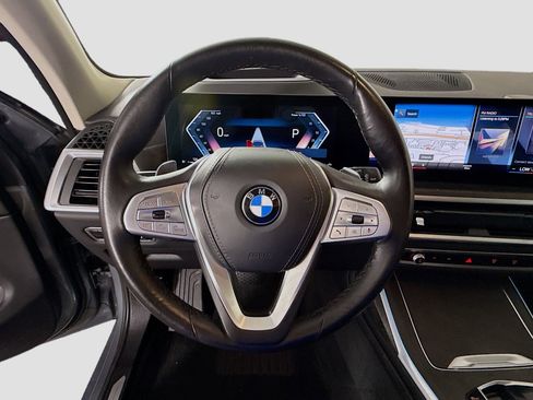 Used 2023 BMW X7 xDrive40i w/ Premium Package AWD/4WD image 13