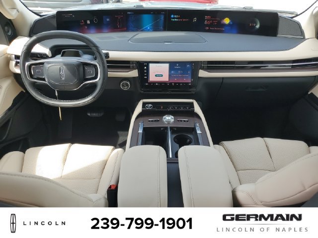 New 2027 Lincoln Navigator Premiere RWD image 17