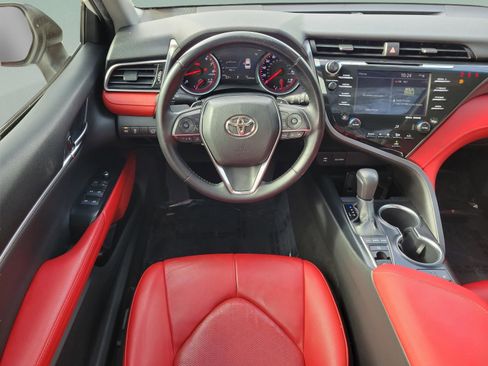 Used 2019 Toyota Camry XSE image 9