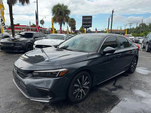 Used 2024 Honda Civic EX-L image 4
