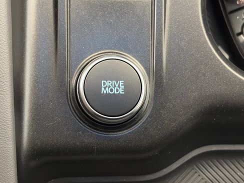 Used 2025 Ford Explorer Active image 31