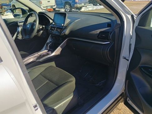 Used 2024 Mitsubishi Eclipse Cross LE image 12