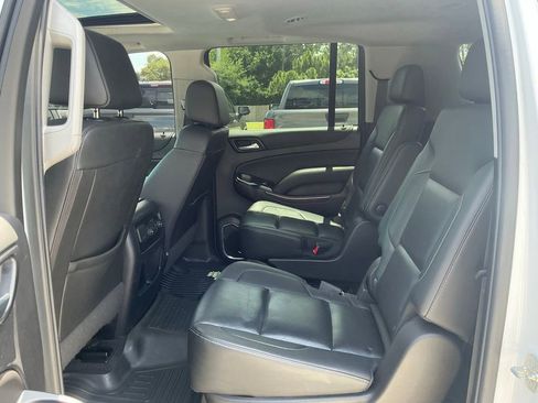 Used 2020 GMC Yukon XL SLT AWD/4WD image 30