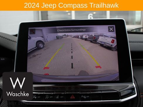 Used 2024 Jeep Compass Trailhawk w/ Trailhawk Elite Group image 50