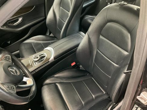 Used 2018 Mercedes-Benz C 300 4MATIC Sedan image 9