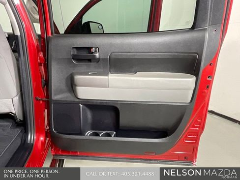 Used 2012 Toyota Tundra 4x4 CrewMax w/ SR5 Pkg image 19