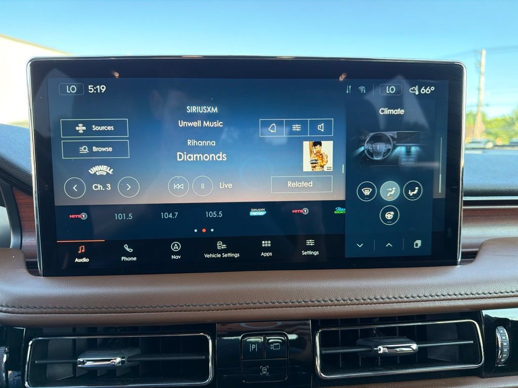 Used 2023 Lincoln Nautilus Reserve w/ Equipment Group 201A AWD/4WD image 19