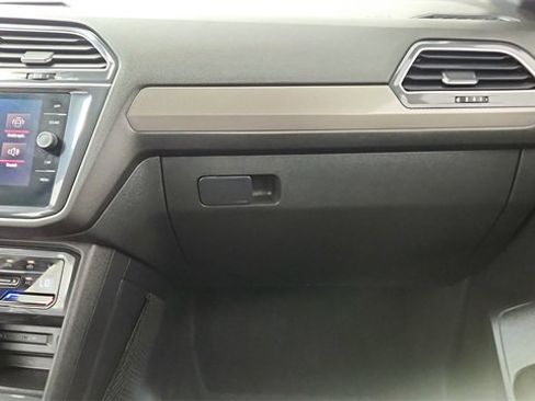 Used 2023 Volkswagen Tiguan SE R-Line image 40