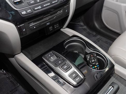 Used 2022 Honda Pilot Touring image 14