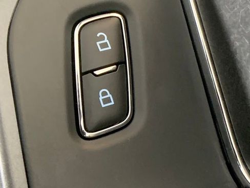 Used 2025 Ford F150 XLT w/ Equipment Group 302A MID image 33