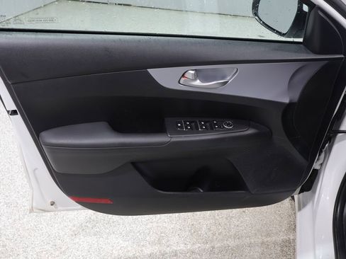 Used 2024 Kia Forte LXS FWD image 11