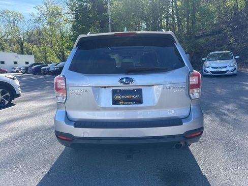 Used 2017 Subaru Forester 2.5i Touring image 5