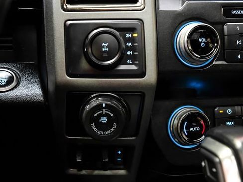 Used 2020 Ford F150 Raptor w/ Equipment Group 802A Luxury AWD/4WD image 28