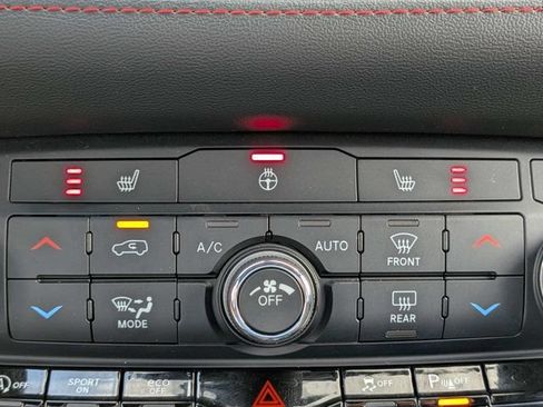 Used 2025 Dodge Durango GT RWD image 24