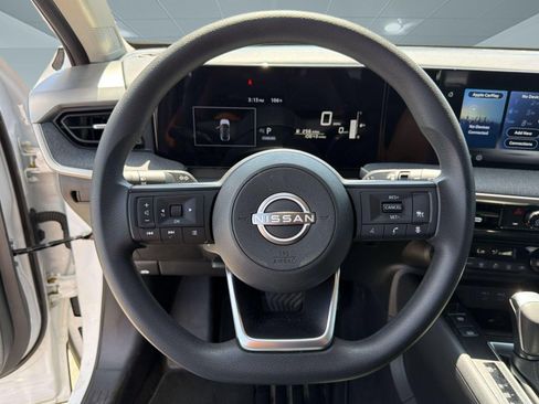 Used 2026 Nissan Kicks SV FWD image 11