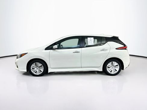 Used 2025 Nissan Leaf S FWD image 4