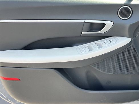 Used 2025 Hyundai Sonata SEL FWD image 13