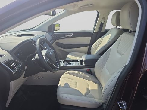 Used 2024 Ford Edge Titanium AWD/4WD image 3