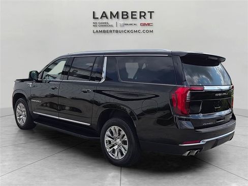 Used 2025 GMC Yukon XL Denali AWD/4WD image 3