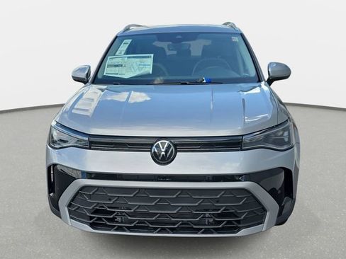 New 2026 Volkswagen Taos SE FWD image 2