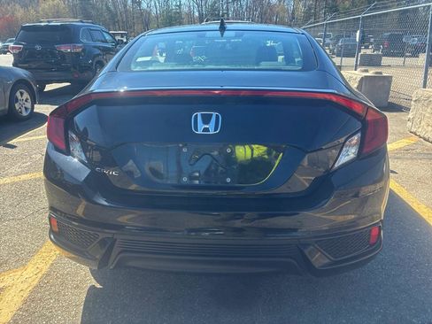 Used 2017 Honda Civic EX-T image 4