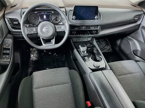 Used 2023 Nissan Rogue SV image 17