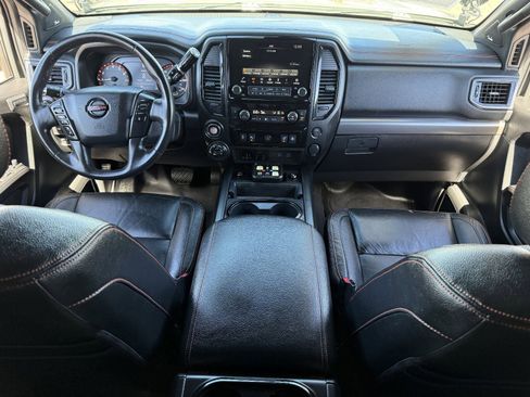 Used 2021 Nissan Titan PRO-4X w/ Pro-4x Convenience Package image 17