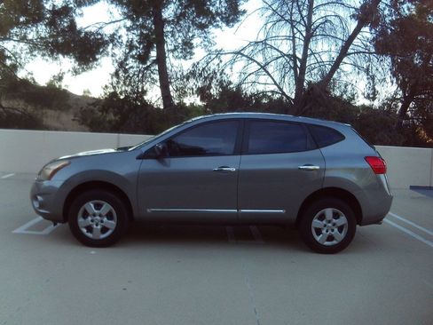 Used 2015 Nissan Rogue S FWD image 19