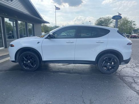 Used 2024 Dodge Hornet GT w/ GT Blacktop Package AWD/4WD image 3
