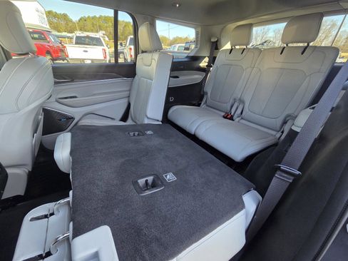 Used 2021 Jeep Grand Cherokee L Overland image 16