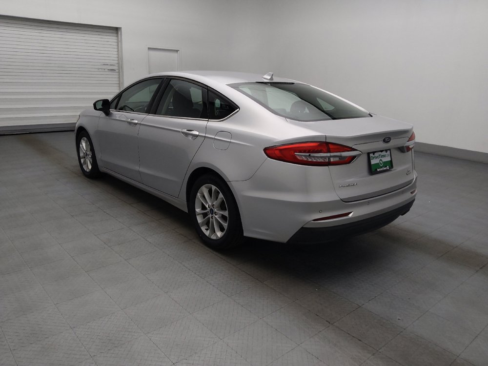 Used 2019 Ford Fusion SE FWD image 3