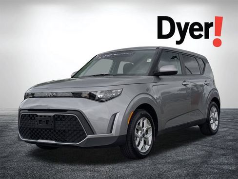 Certified 2025 Kia Soul LX w/ LX Technology Package FWD image 10
