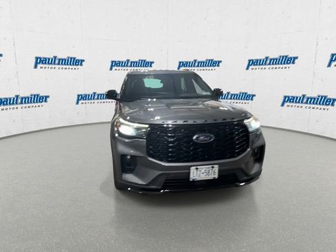 Used 2025 Ford Explorer ST-Line AWD/4WD image 3