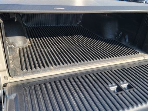 Used 2003 Chevrolet S10 Pickup LS image 8