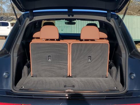 Used 2021 Audi Q7 2.0T Premium w/ Convenience Package image 11