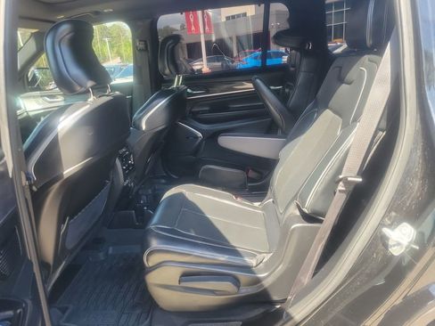 Used 2021 Jeep Grand Cherokee L Overland w/ Advanced Protech Group III image 17