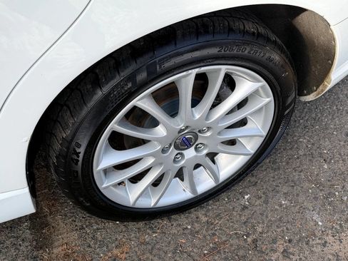 Used 2010 Volvo S40 2.4i image 29