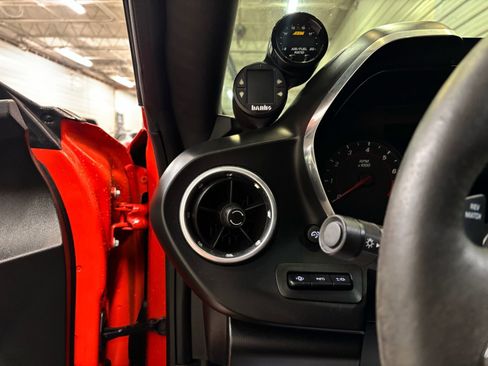 Used 2019 Chevrolet Camaro SS image 16